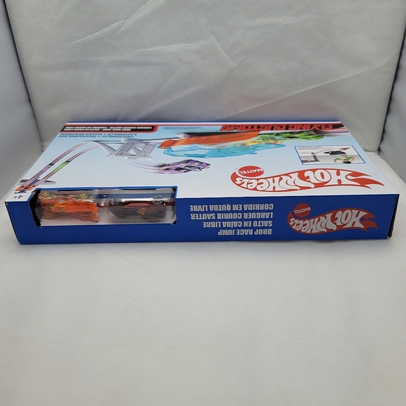 *FINAL PRICE* Hot Wheels Flying Customs Drop Race Jump - Picture 3 of 6